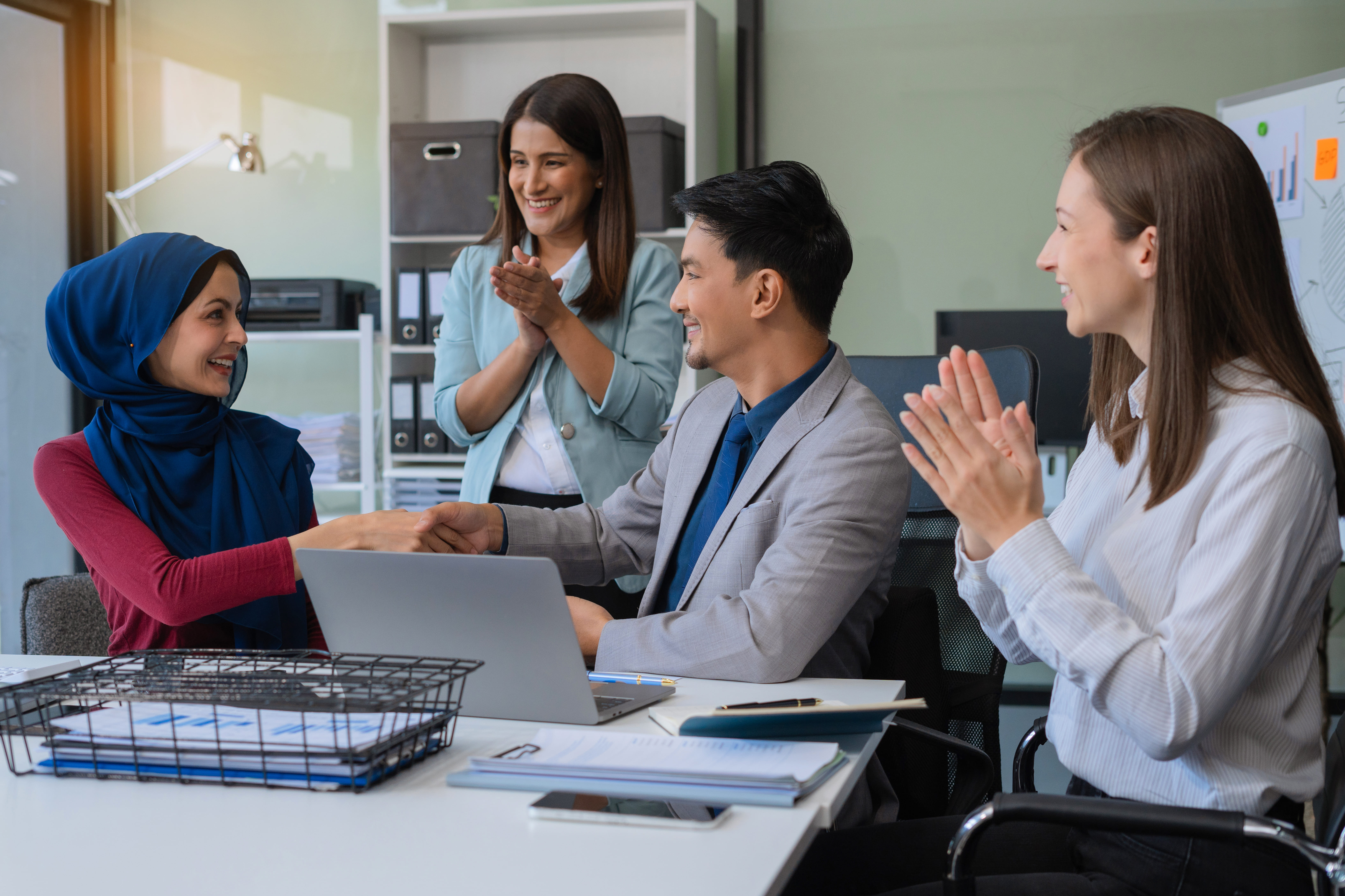 Apa Itu Employee Assistance Program (EAP): Manfaat, Fungsi, dan Contohnya di Perusahaan